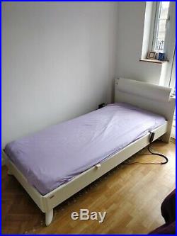 Hülsta Single Bed With Built In Lamp And Electric Motion Mattress And Remote